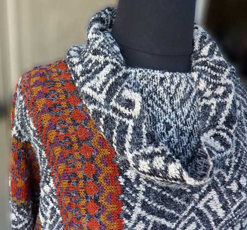 Abstract Sideways Pullover - Dynamic Pattern