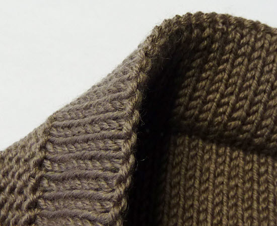 Fold Line technique for creating sharp creases in machine knitting