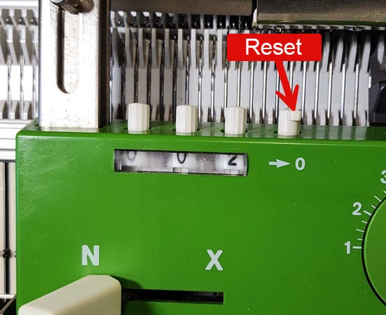 Row Counter (DM80) accessory for machine knitting