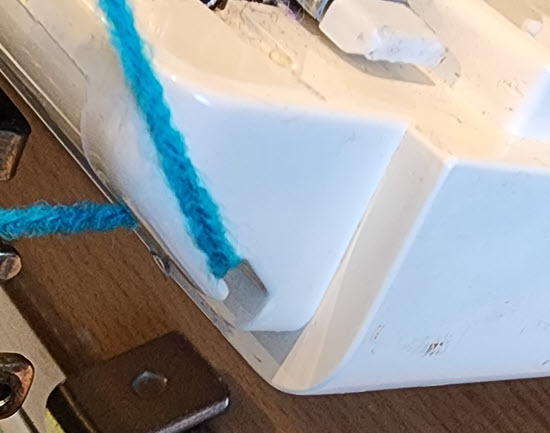 Yarn Rest tool for machine knitting