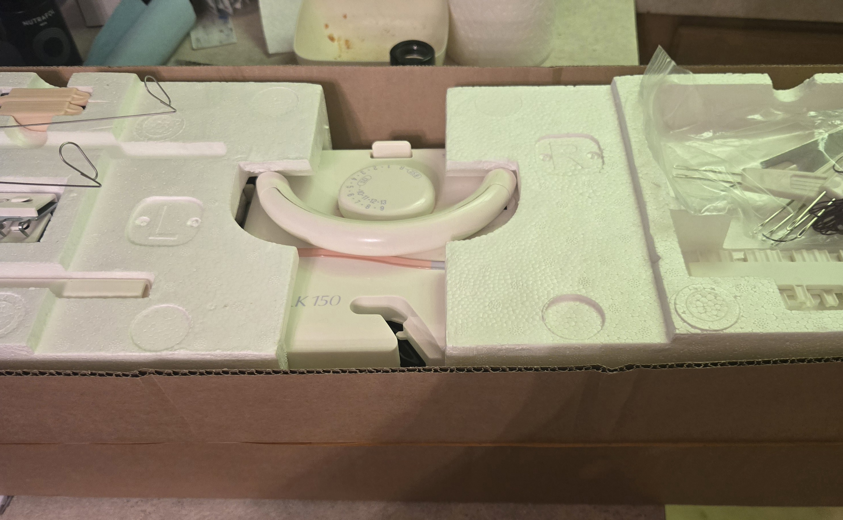 LK150 flatbed manual knitting machine 