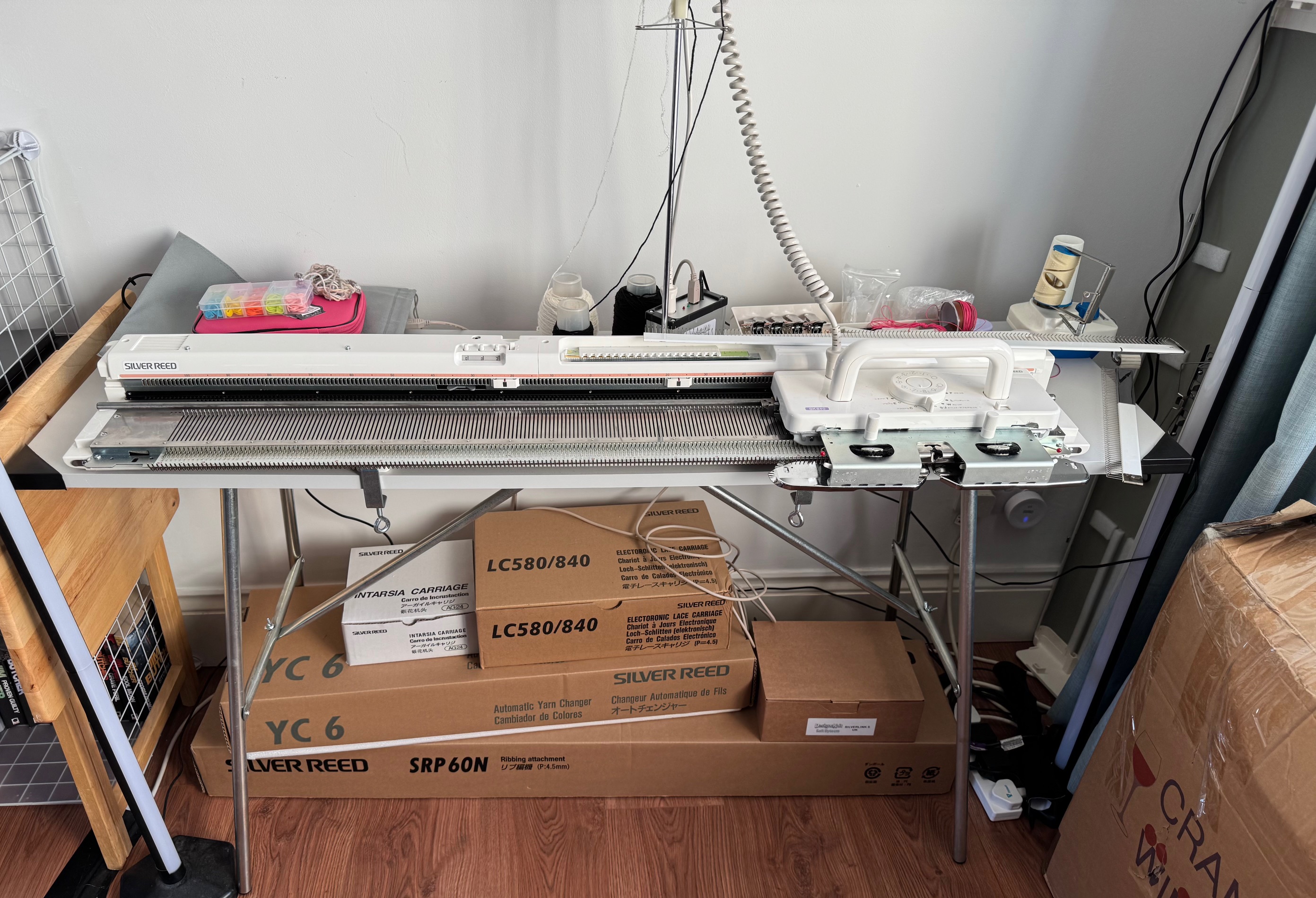 Silver Reed SK840 4.5mm Standard Gauge Knitting Machine 