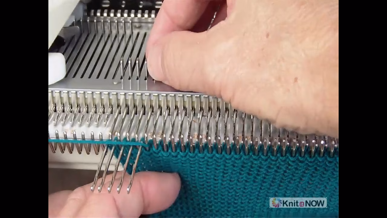 Short Rows - Automatic Wrap versus Manual Wrap Tutorial for Machine Knitting