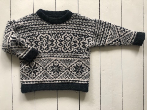 Carnation Pullover