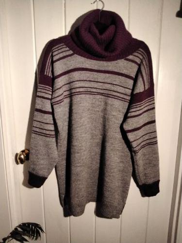 Carnation Pullover